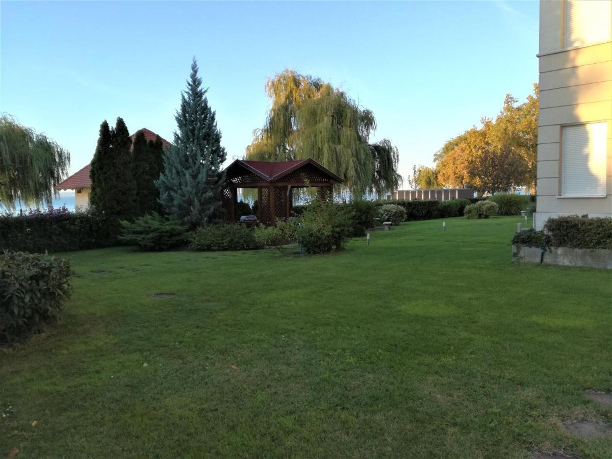 Bella Golden Beach Siófok Exteriör bild