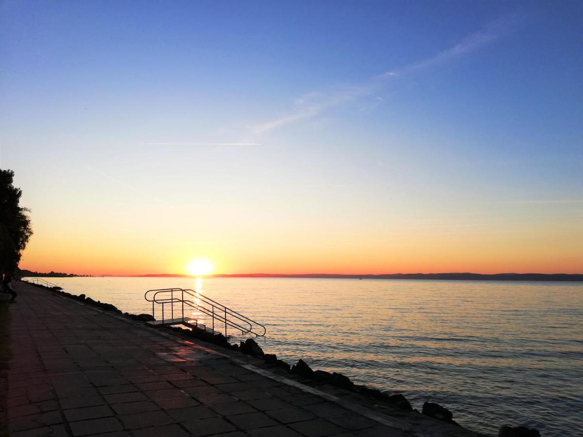 Bella Golden Beach Siófok Exteriör bild