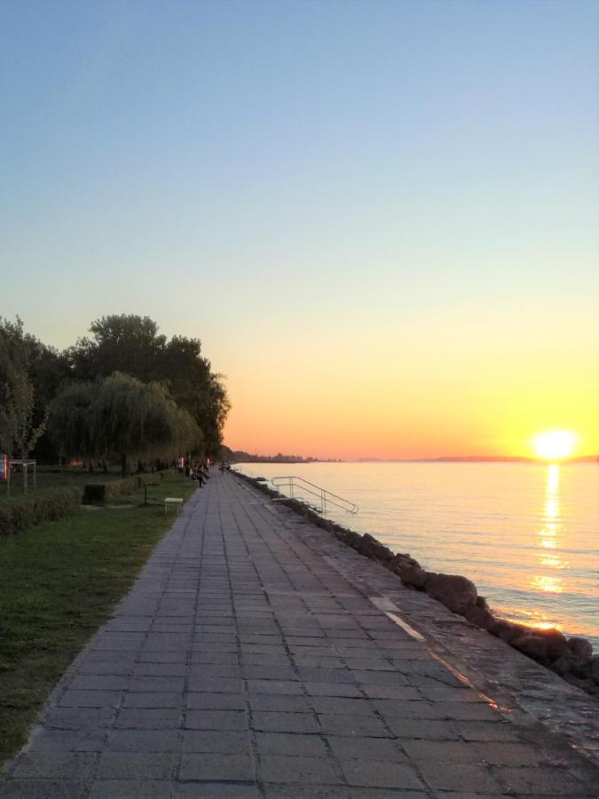 Bella Golden Beach Siófok Exteriör bild