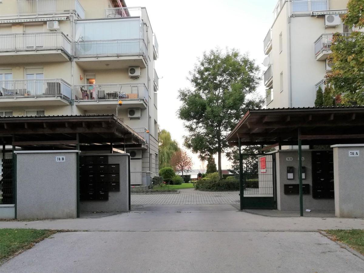 Bella Golden Beach Siófok Exteriör bild