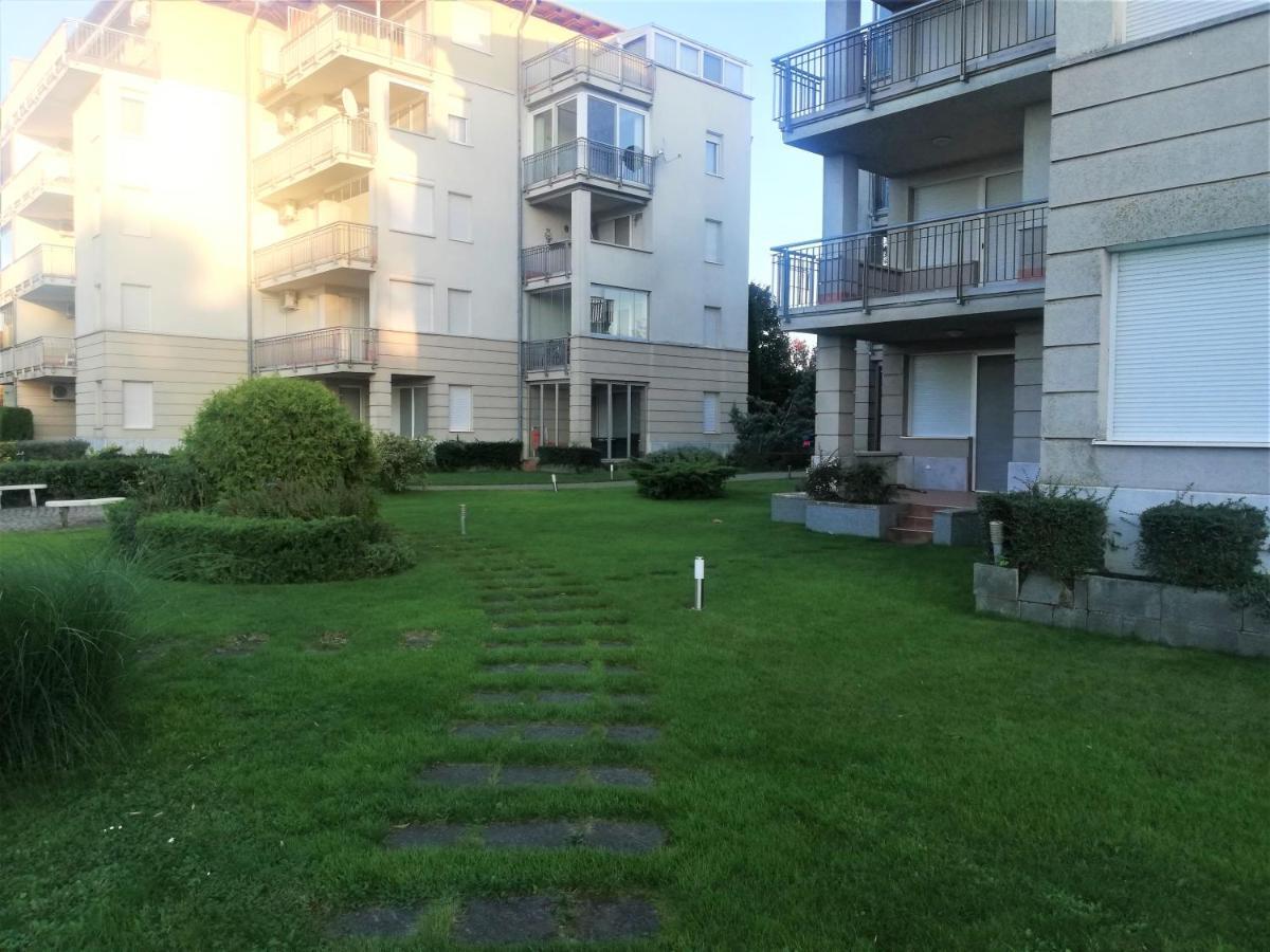 Bella Golden Beach Siófok Exteriör bild