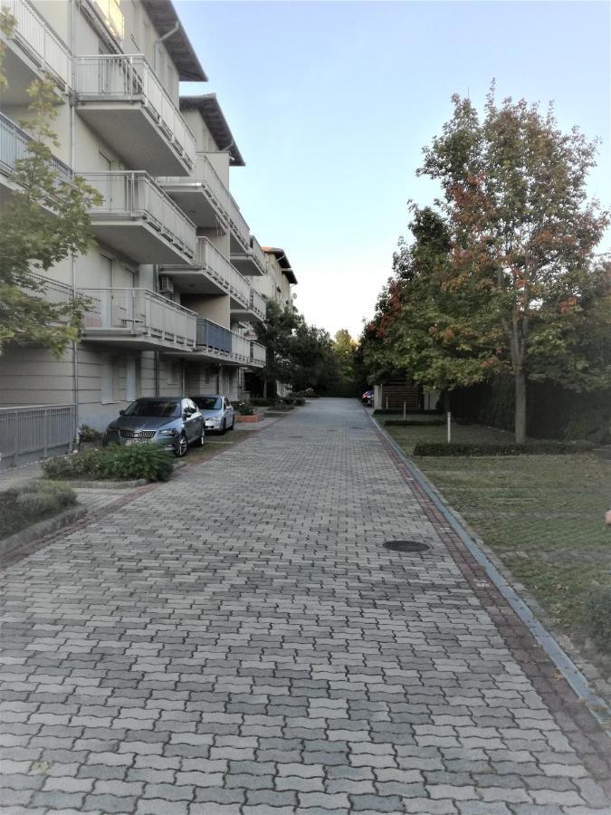 Bella Golden Beach Siófok Exteriör bild