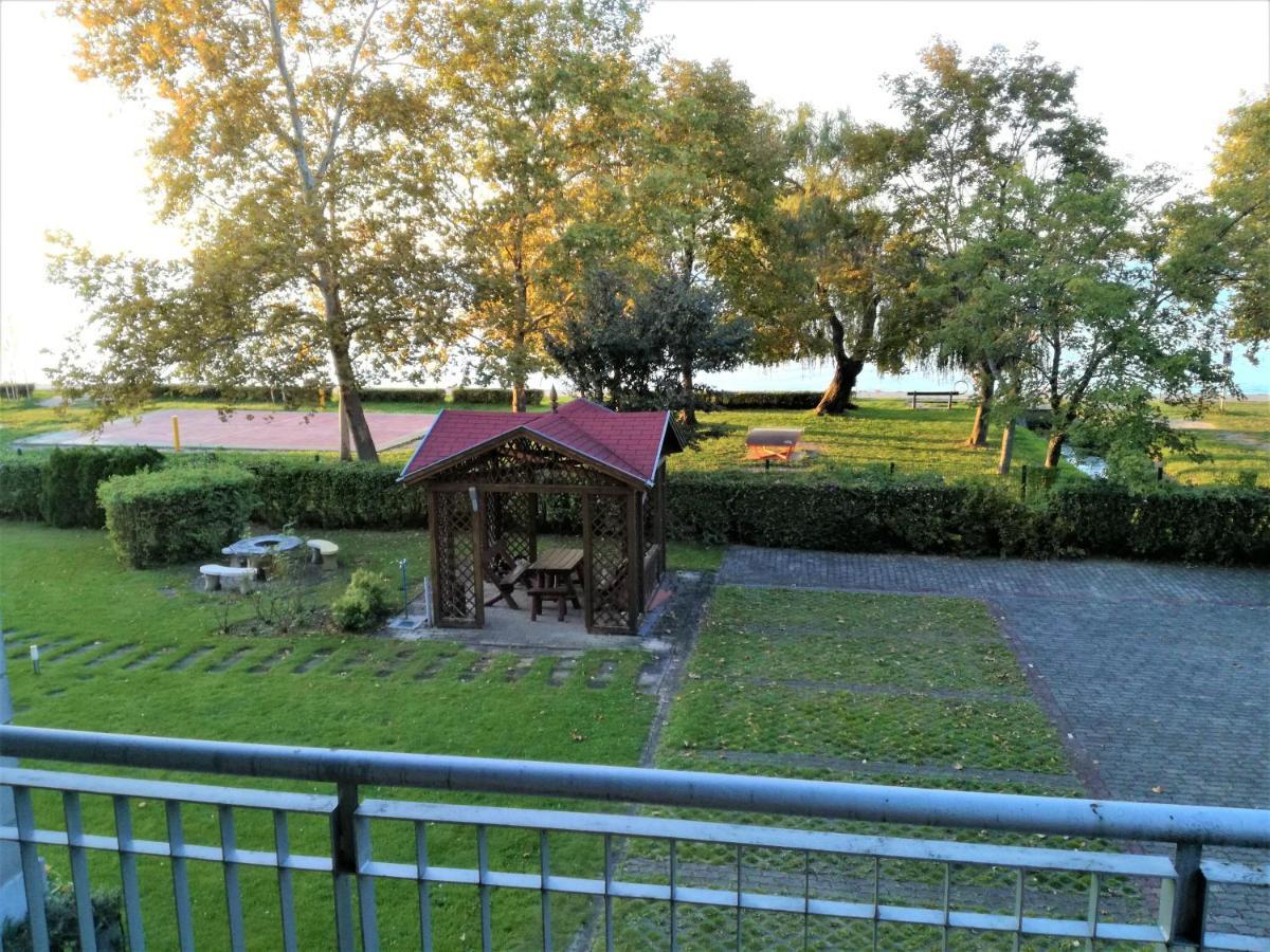 Bella Golden Beach Siófok Exteriör bild